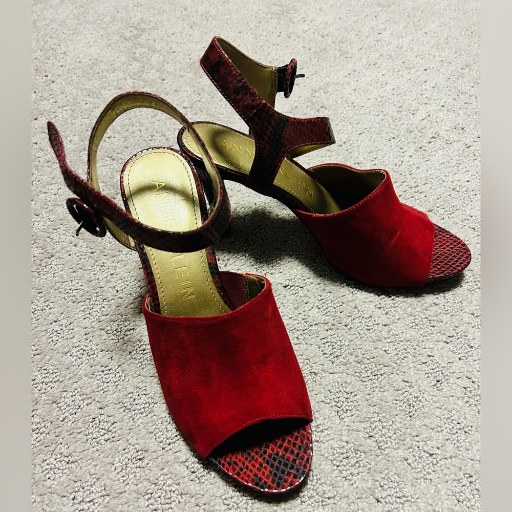 Worn ONCE! Anne Klein snakeskin pumps